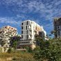 Immeuble d'habitations donnant sur le Grand Parc
